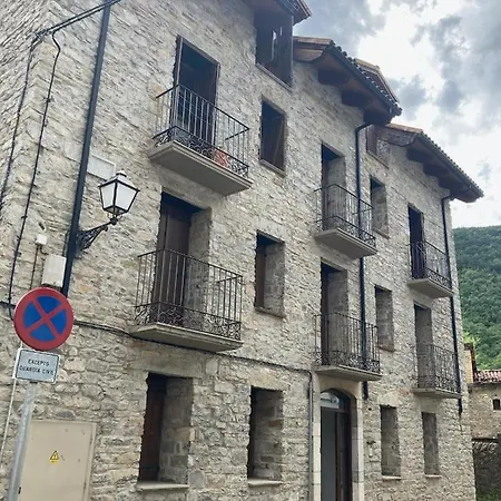 Rincon Pirenaico アパート *