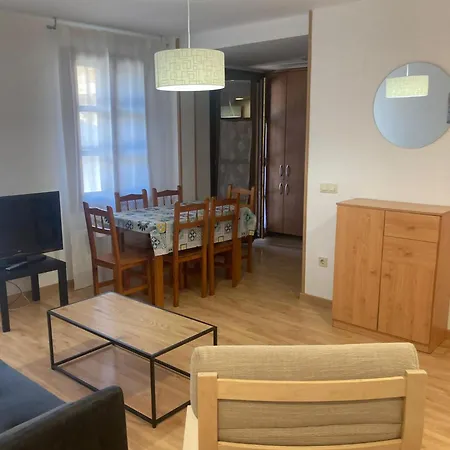 Rincon Pirenaico アパート